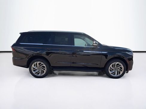 New 2026 Lincoln Navigator Premiere AWD/4WD image 4