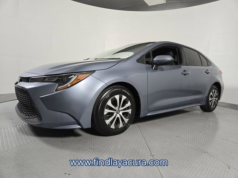 Used 2022 Toyota Corolla LE image 2