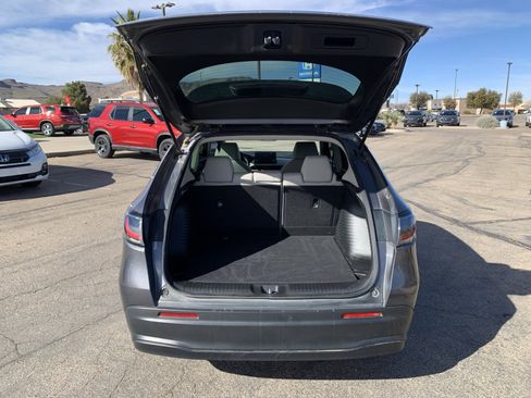 Certified 2025 Honda HR-V LX image 37