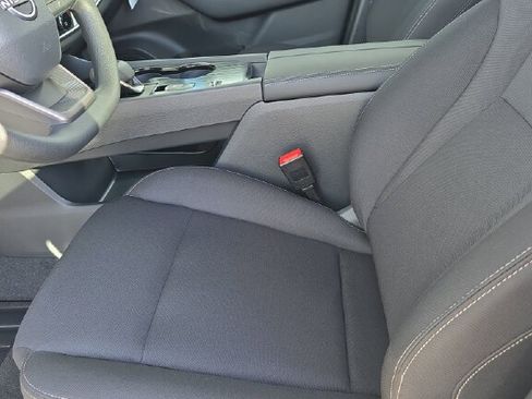 New 2026 Nissan Rogue S image 5