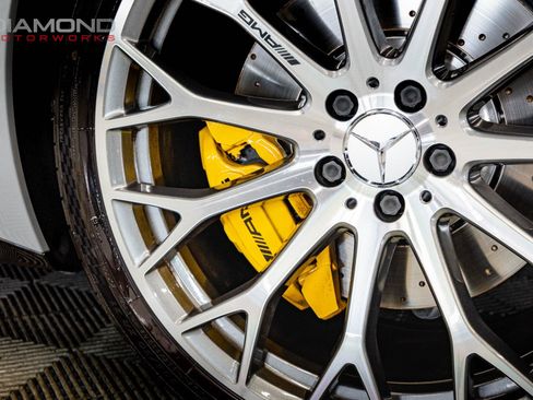 Used 2023 Mercedes-Benz SL 63 AMG 4MATIC image 34