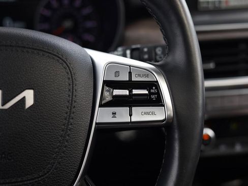 Used 2022 Kia Telluride SX w/ SX Prestige Package image 14