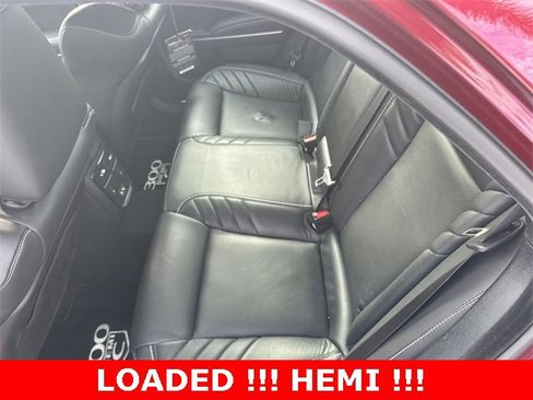 Used 2023 Chrysler 300 C image 17