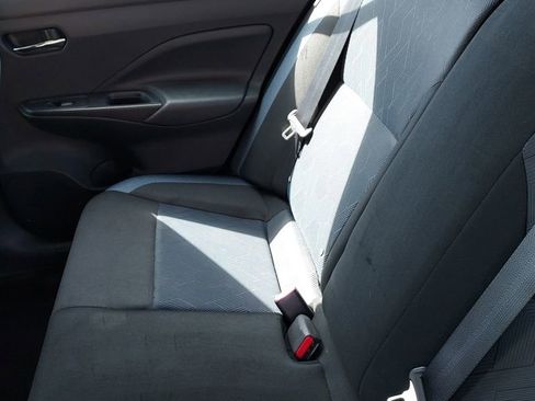 Used 2023 Nissan Versa SV image 17