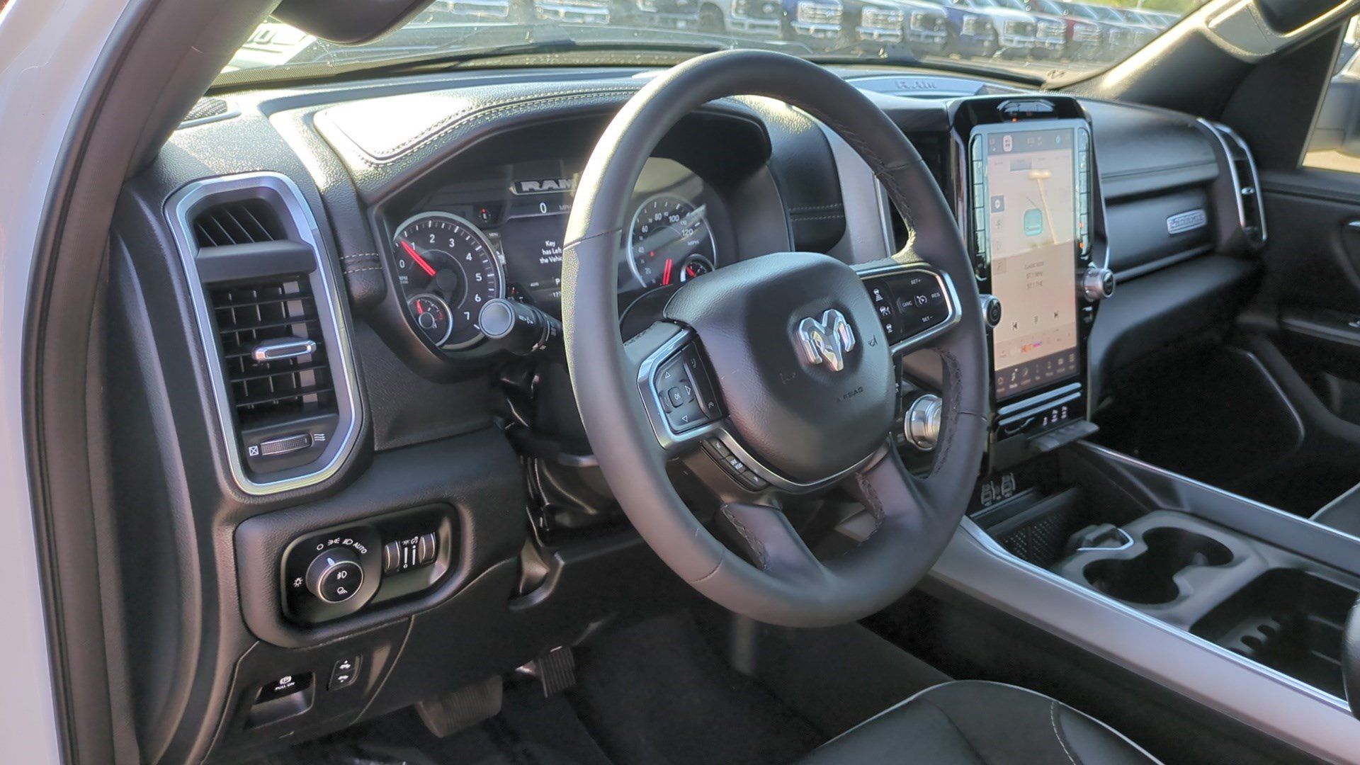 Used 2025 RAM 1500 Laramie w/ Sport Appearance Package AWD/4WD image 14