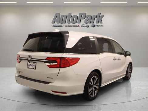 Used 2024 Honda Odyssey Touring image 9