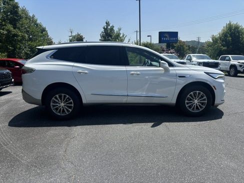 Used 2022 Buick Enclave Essence w/ Trailering Package, 5000 lbs. FWD image 7