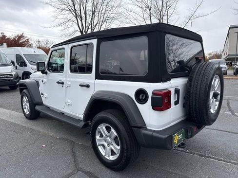 Used 2022 Jeep Wrangler Unlimited Sport image 21