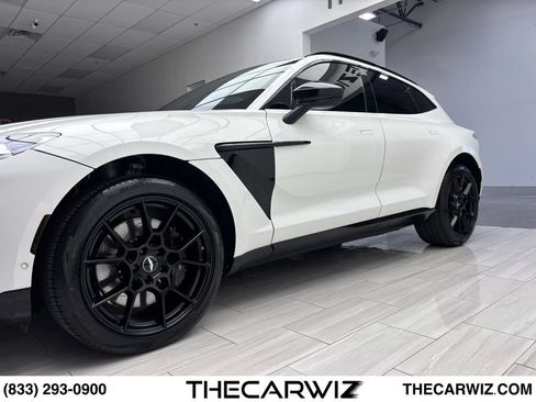 Used 2021 Aston Martin DBX AWD/4WD image 20