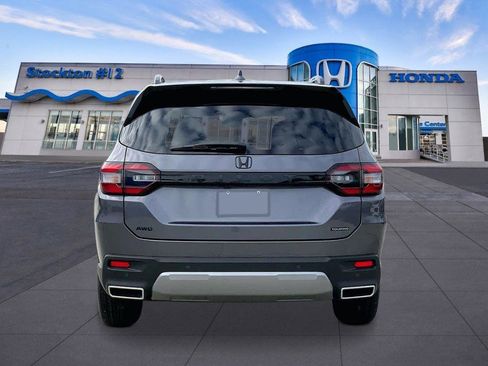 New 2026 Honda Pilot image 3