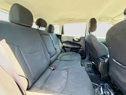 Used 2021 Jeep Compass Sport FWD image 15