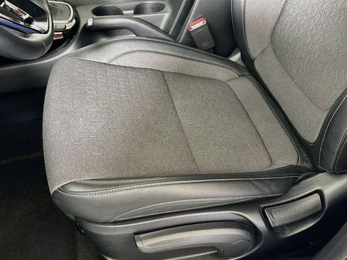 Used 2025 Kia Seltos S AWD/4WD image 19