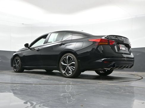 Used 2025 Nissan Altima 2.5 SR w/ SR Premium Package FWD image 46