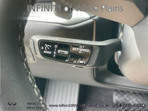 Used 2024 Porsche Cayenne AWD/4WD image 17