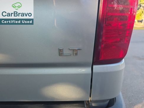 Used 2022 Chevrolet Silverado 1500 LT RWD image 6