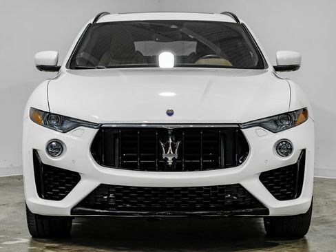 Used 2019 Maserati Levante S GranSport image 6