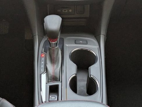 Used 2023 Chevrolet Equinox RS FWD image 22