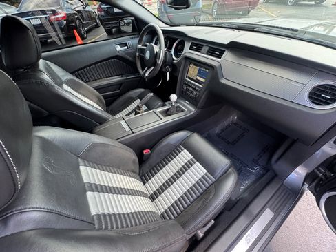 Used 2010 Ford Mustang Shelby GT500 image 12