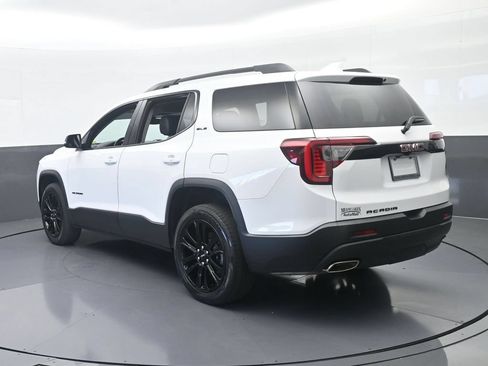 Used 2023 GMC Acadia SLE w/ Driver Convenience Package FWD image 4