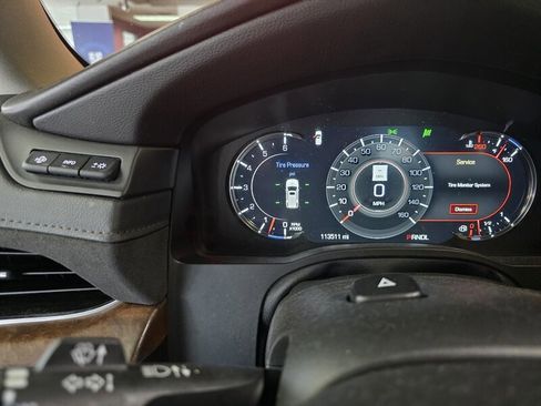 Used 2019 Cadillac Escalade Premium Luxury AWD/4WD image 44