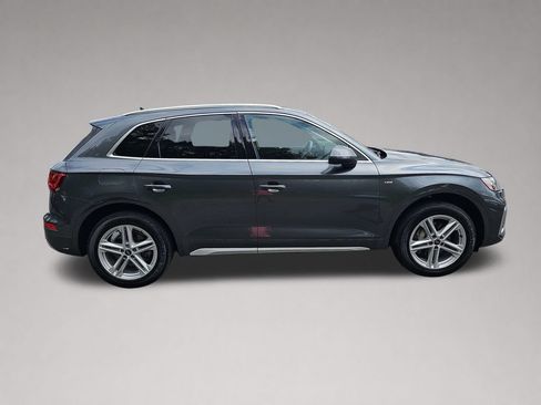 Used 2024 Audi Q5 e Premium w/ Convenience Package AWD/4WD image 3