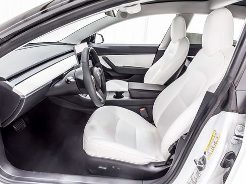 Used 2020 Tesla Model 3 Long Range image 29