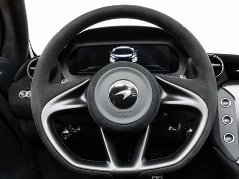 Used 2024 McLaren 750S Spider image 32