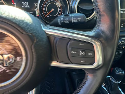 Used 2021 Jeep Wrangler Unlimited Sahara image 27