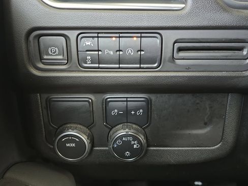 Used 2023 Chevrolet Tahoe RST RWD image 27