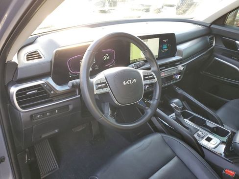 Certified 2024 Kia Telluride S w/ S Sunroof Package image 13