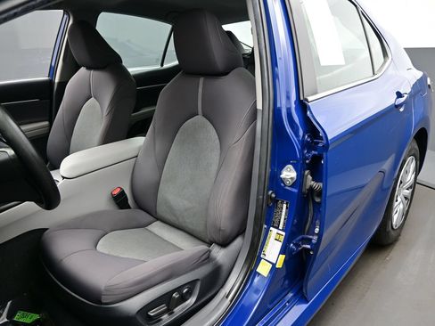 Used 2023 Toyota Camry LE FWD image 12