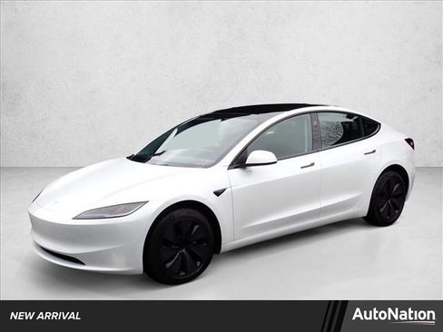 Used 2025 Tesla Model 3 Long Range RWD image 1
