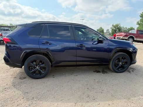 Used 2019 Toyota RAV4 XSE AWD/4WD image 7