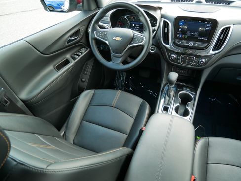 Used 2023 Chevrolet Equinox Premier AWD/4WD image 9