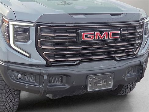 Used 2024 GMC Sierra 1500 AT4X image 7