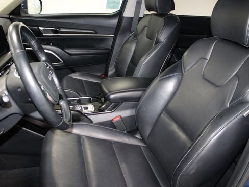 Used 2025 Kia Telluride S FWD image 14