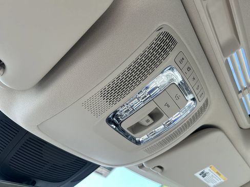 Used 2022 Mercedes-Benz GLS 450 4MATIC image 30