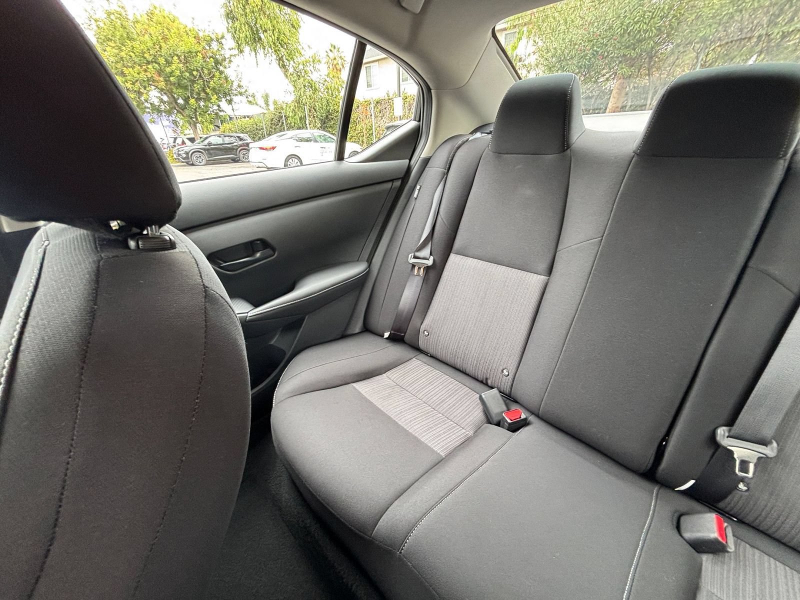 Used 2025 Nissan Sentra SV FWD image 36