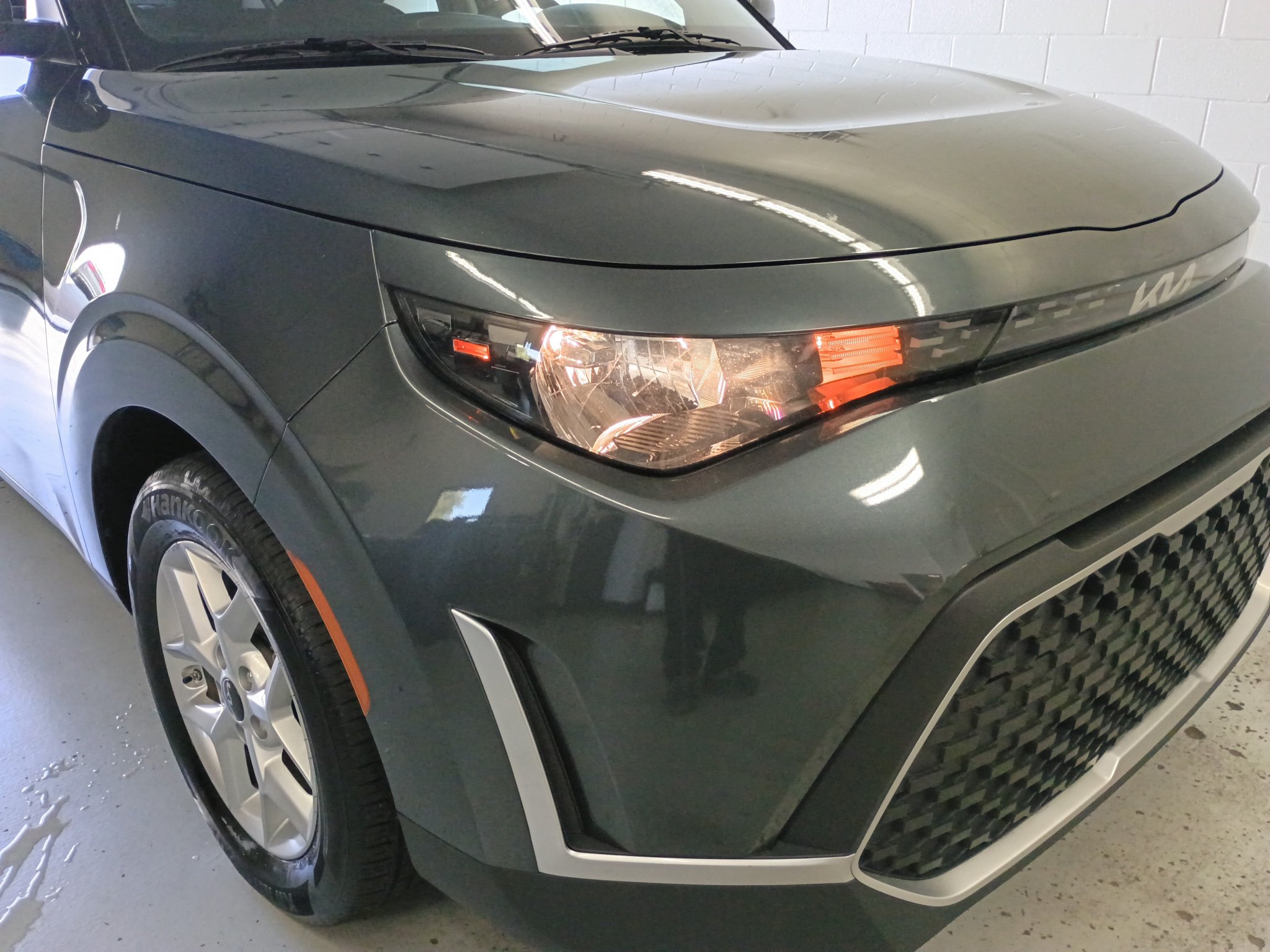 Used 2025 Kia Soul LX w/ LX Technology Package FWD image 5