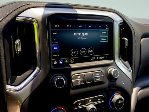 Used 2020 Chevrolet Silverado 1500 RST w/ All-Star Edition RWD image 17