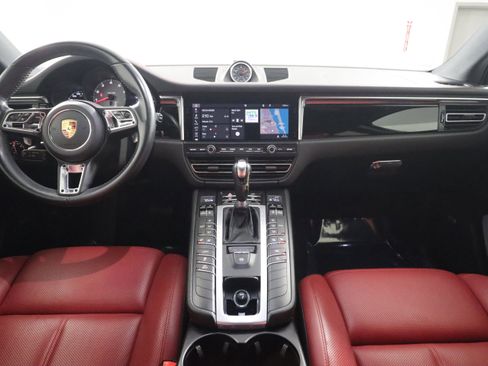 Certified 2019 Porsche Macan S AWD/4WD image 13