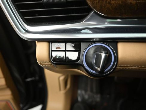 Used 2018 Porsche Panamera 4S Executive image 20