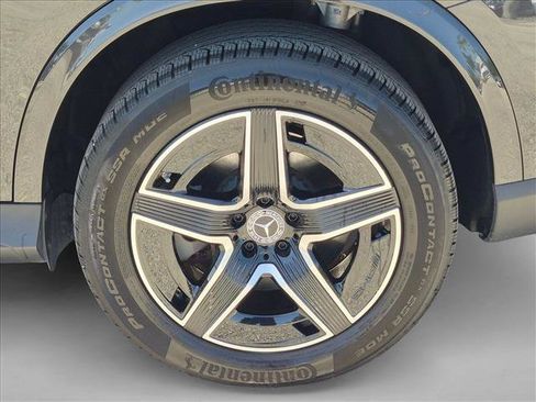 Used 2025 Mercedes-Benz GLC 350e 4MATIC image 23