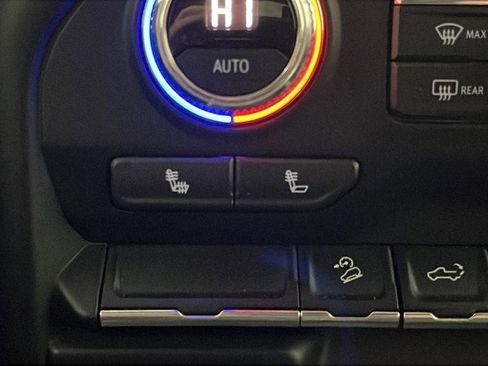 Used 2021 GMC Sierra 2500 SLE w/ X31 Off-Road Package image 30