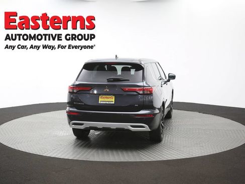 Used 2024 Mitsubishi Outlander SE FWD image 40