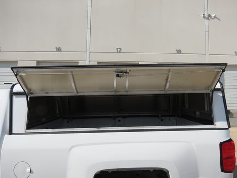 Used 2017 Chevrolet Silverado 1500 W/T w/ Trailering Package RWD image 26