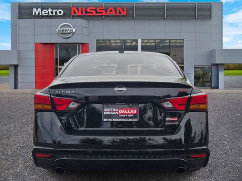 Used 2024 Nissan Altima 2.0 SR FWD image 5