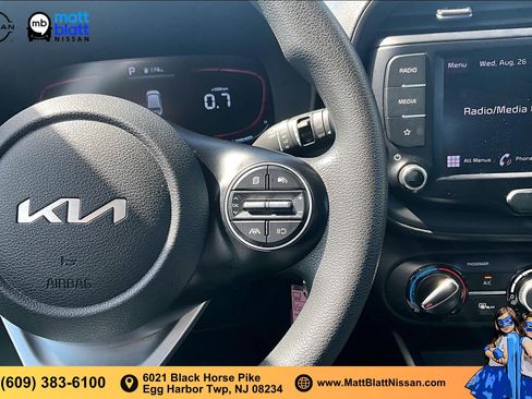 Used 2023 Kia Soul LX w/ LX Technology Package FWD image 17