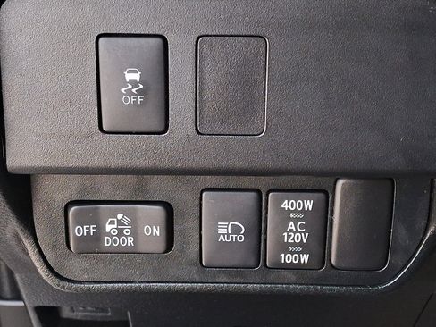 Certified 2021 Toyota Tacoma TRD Off-Road image 26