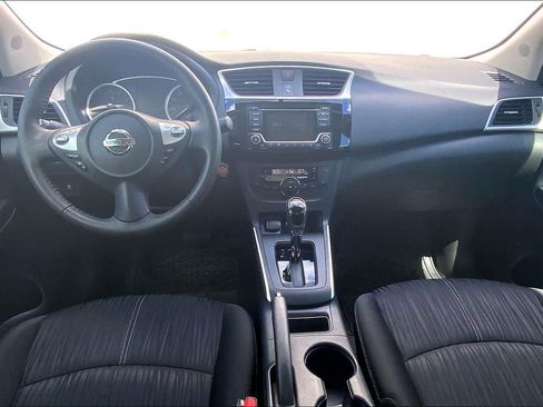Used 2018 Nissan Sentra SV FWD image 10